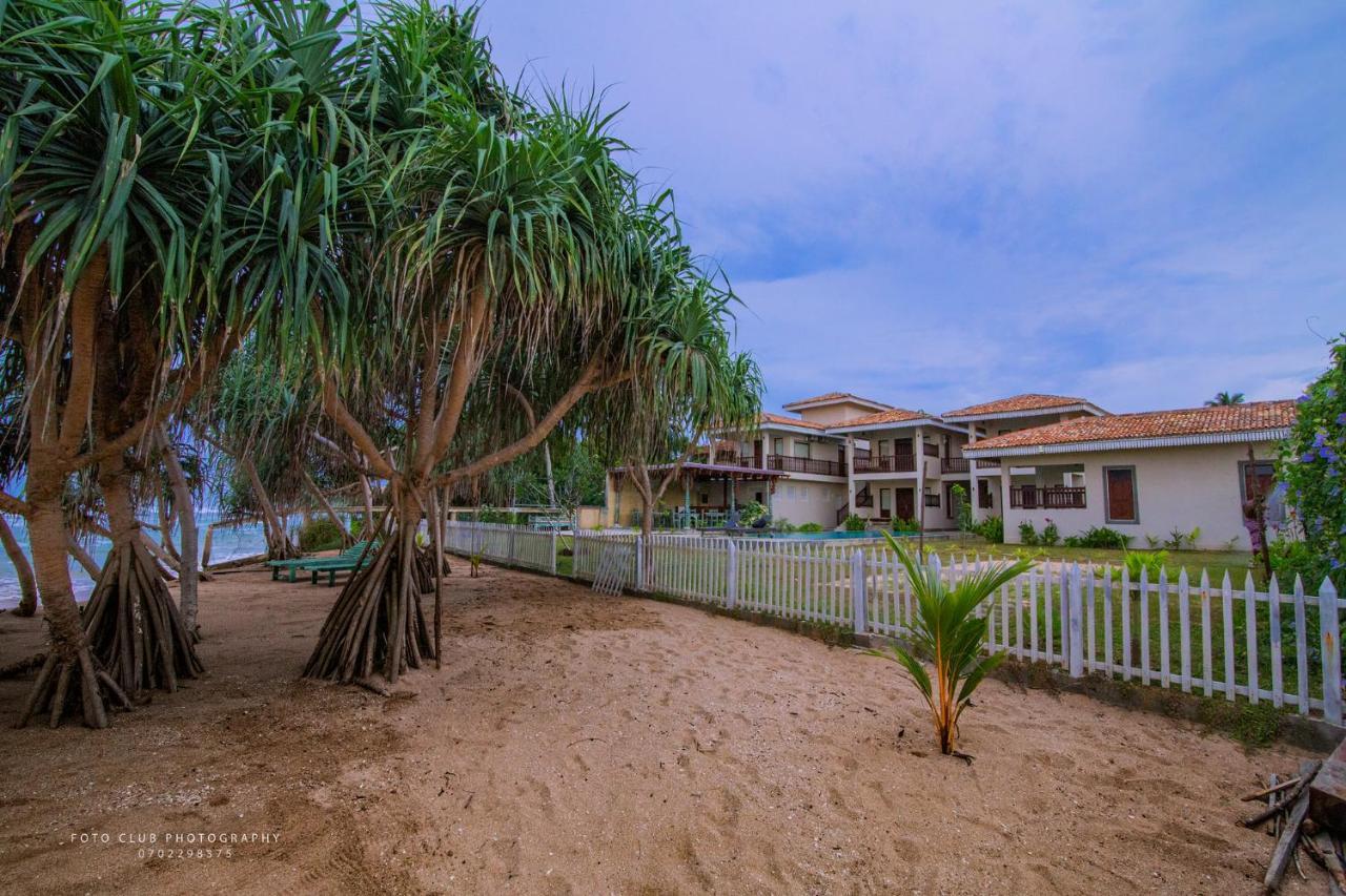 Guru Beach Resort タンガラ エクステリア 写真